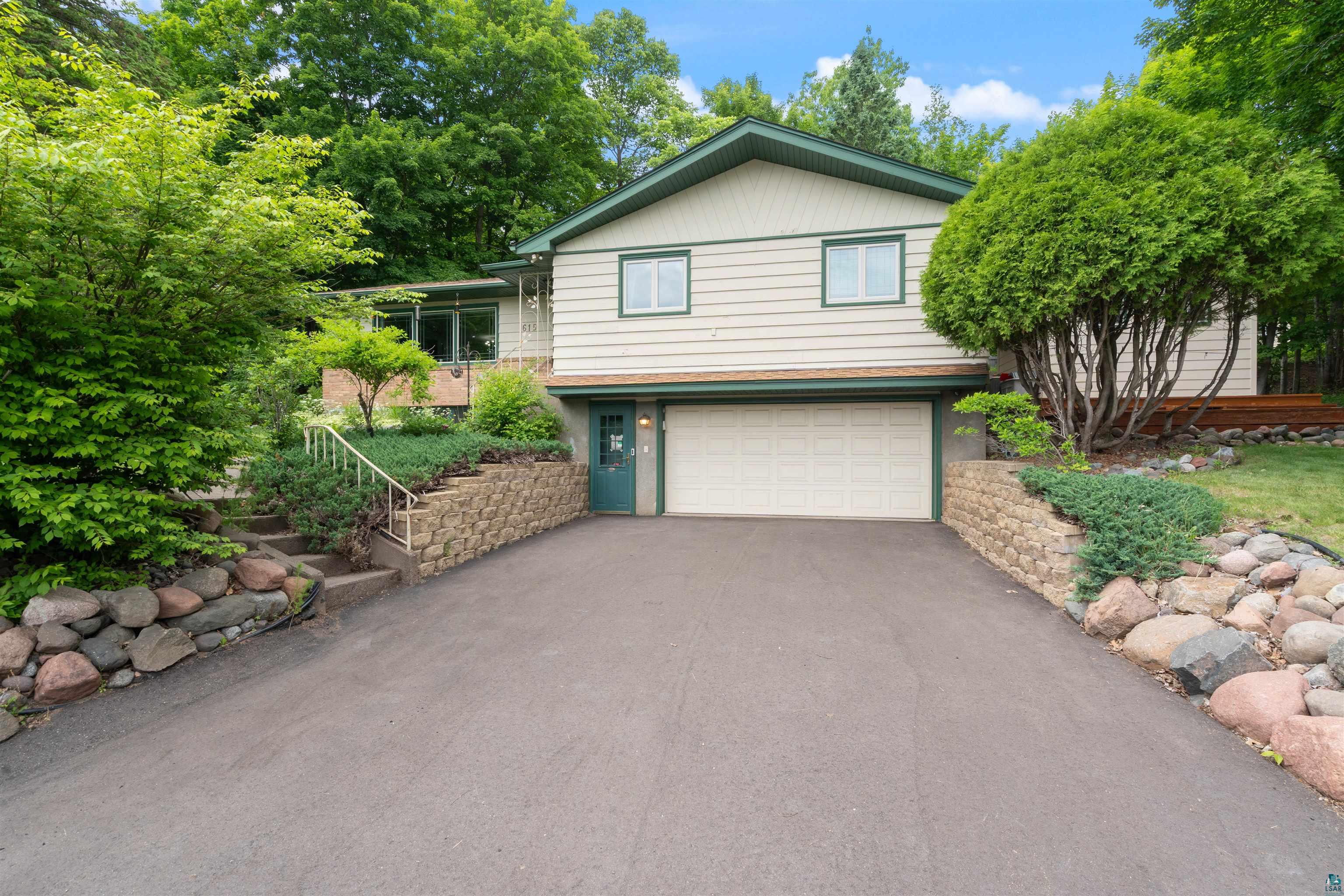 615 Snively Road Duluth, MN 55803 - Photo 3 of 44