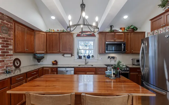 $574,000 | 7 Rogers Street, Walpole, NH 03608