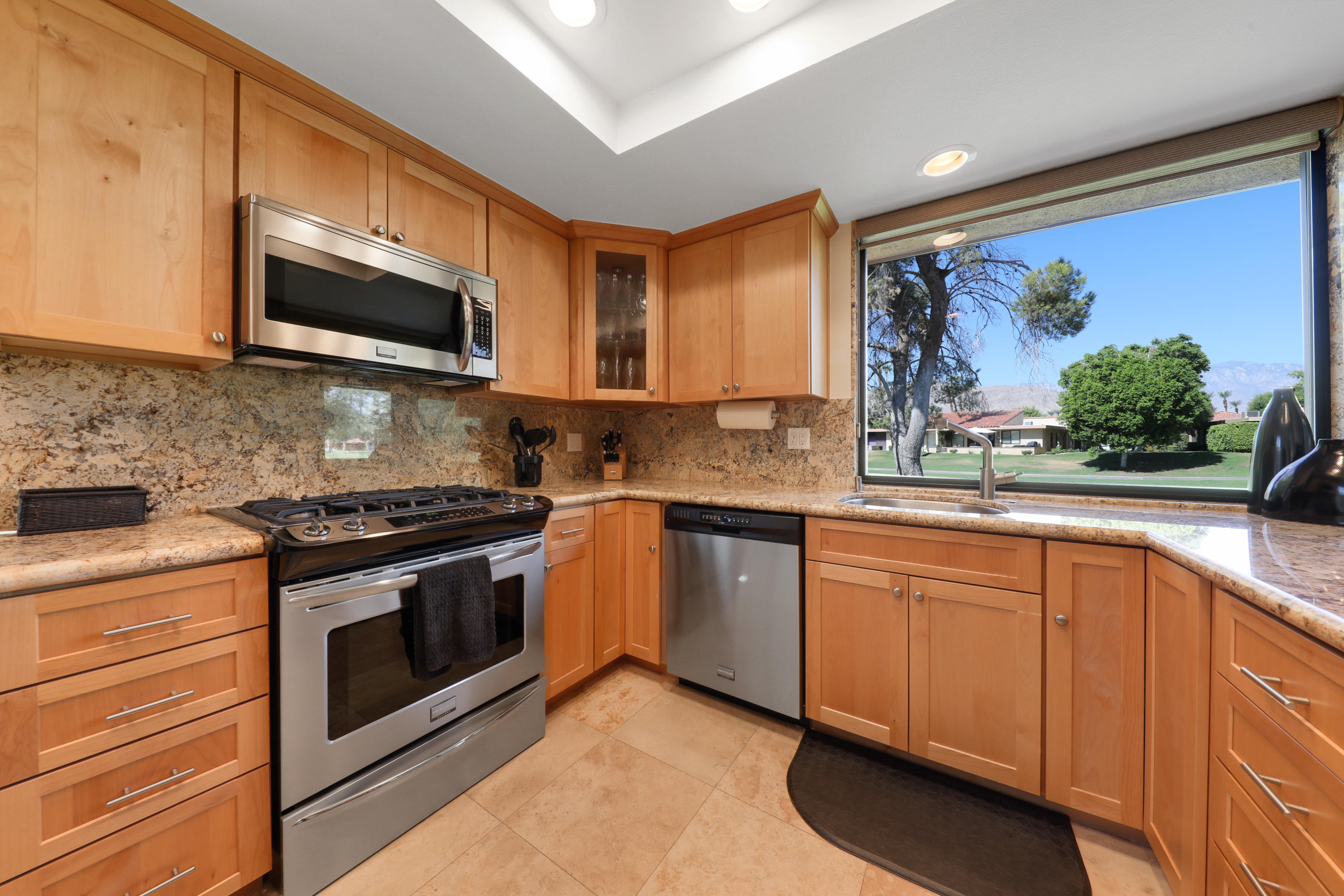 81 La Ronda Drive Rancho Mirage, CA 92270 - Photo 12 of 30 LaRonda81#14