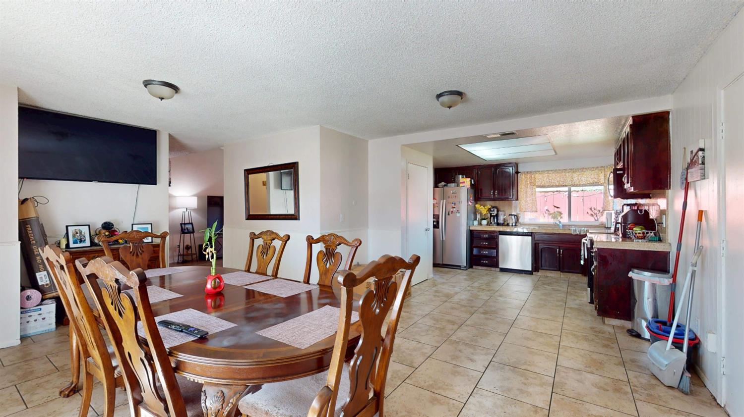 4005 Honey Creek Road Modesto, CA 95356 - Photo 12 of 25 a view of a dining room kitchen and a livingroom