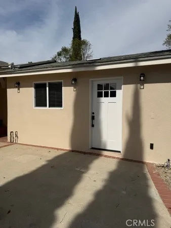 $1,600 | 7513 Topeka Drive, Reseda, CA 91335
