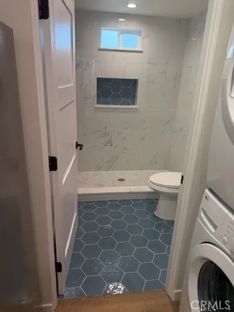 $1,600 | 7513 Topeka Drive, Reseda, CA 91335