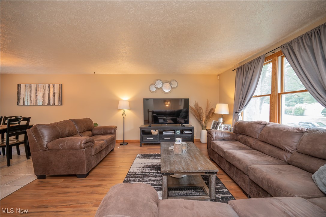 7707 Raglan Drive Northeast Warren, OH 44484 - Photo 4 of 41 Gallery Image 4