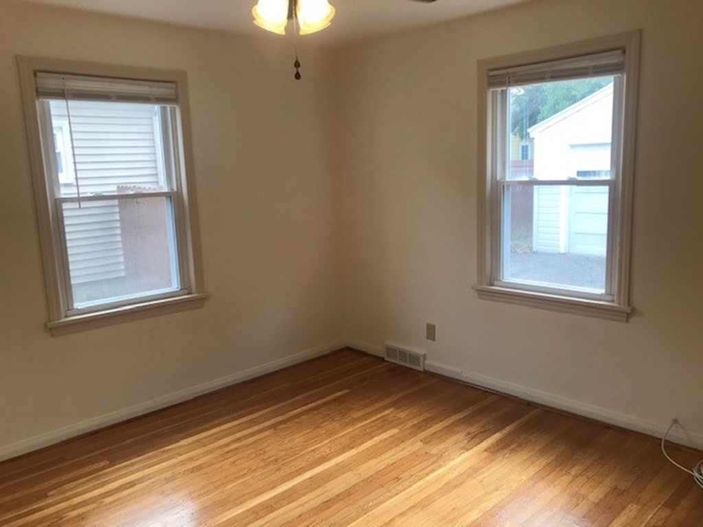 299 Pemberton Road Irondequoit, NY 14622 - Photo 13 of 30