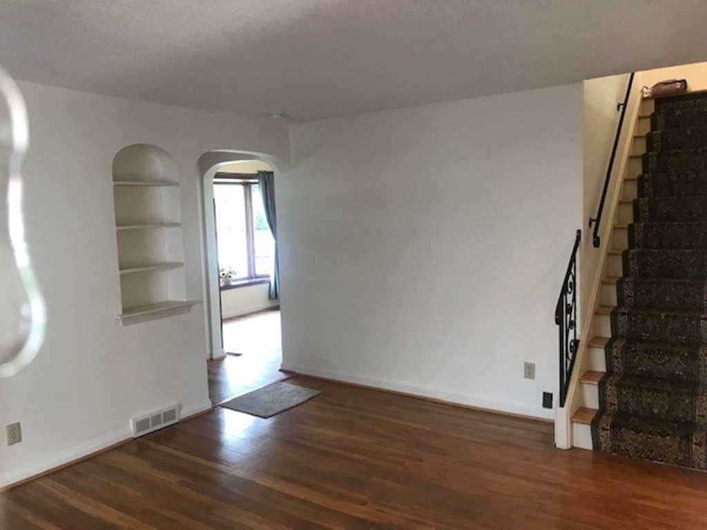 299 Pemberton Road Irondequoit, NY 14622 - Photo 4 of 30