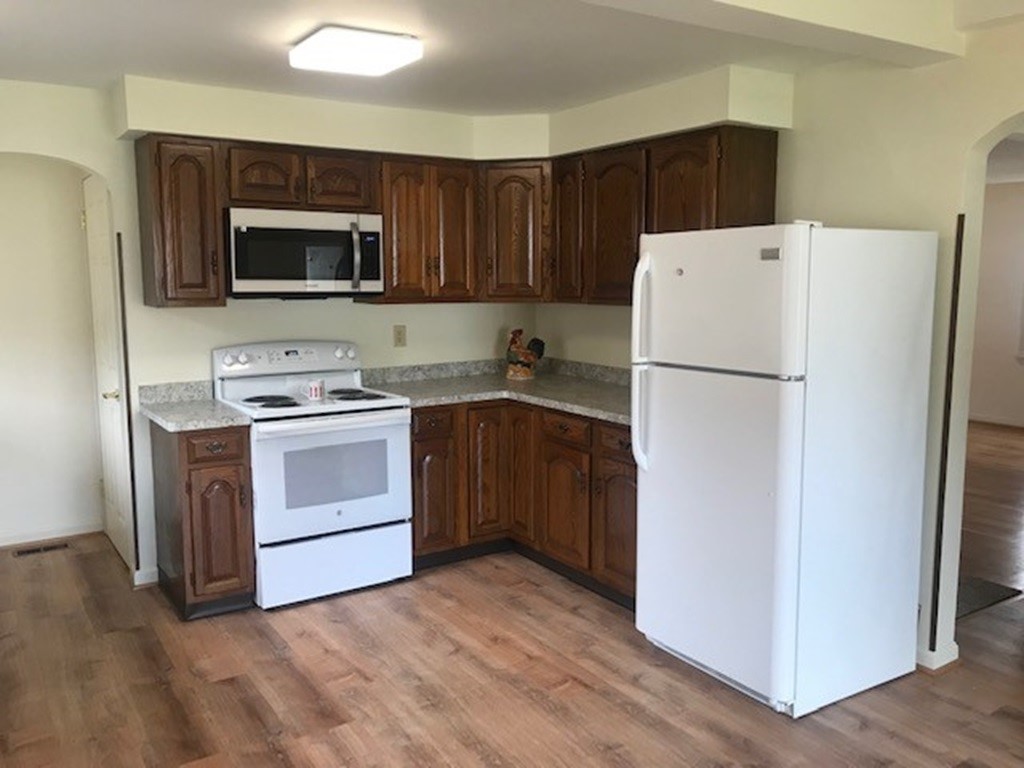 299 Pemberton Road Irondequoit, NY 14622 - Photo 9 of 30