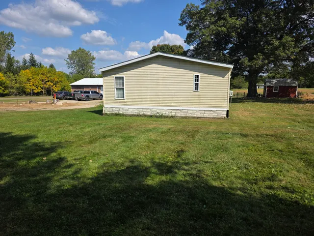 $155,000 | 29510 S Drive North, Springport, MI 49284