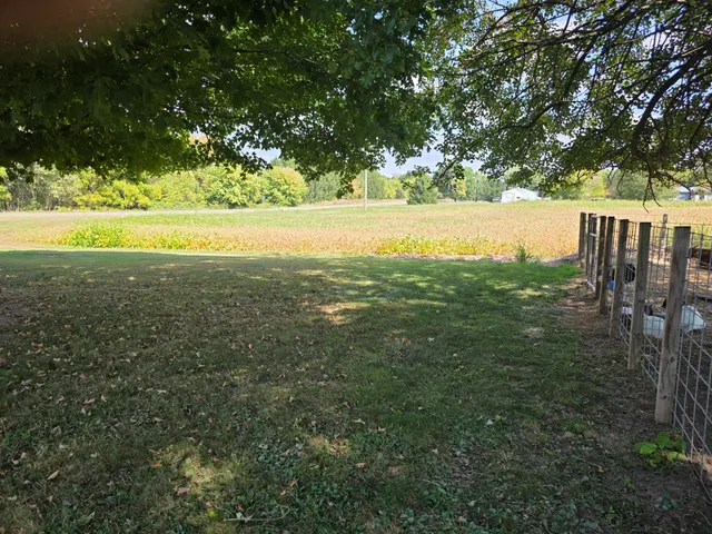 $155,000 | 29510 S Drive North, Springport, MI 49284