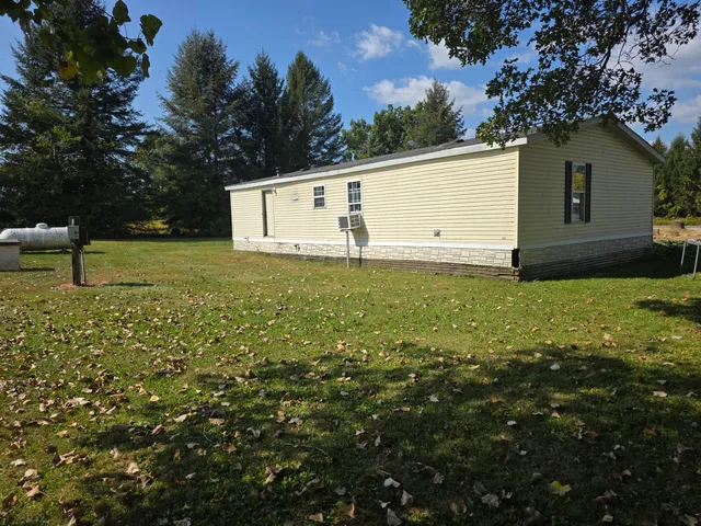 $155,000 | 29510 S Drive North, Springport, MI 49284