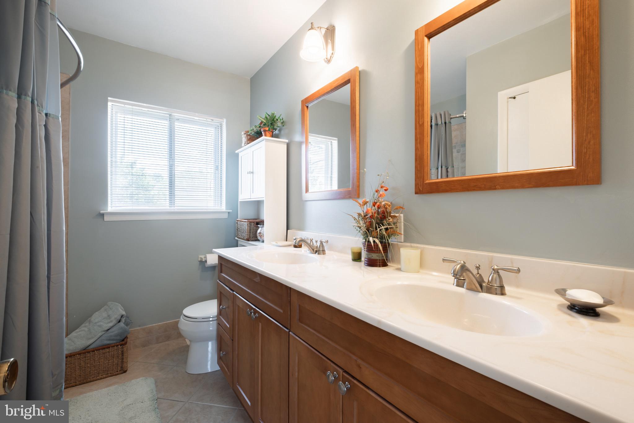 601 Norwood Road Mount Laurel, NJ 08054 - Photo 30 of 44 Upper floor full bath