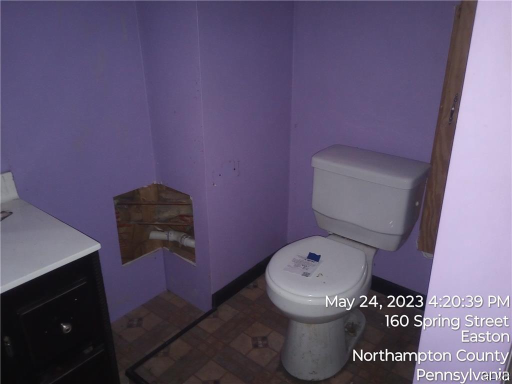 160 Spring Street Easton, PA 18042 - Photo 24 of 35 a bathroom with a toilet