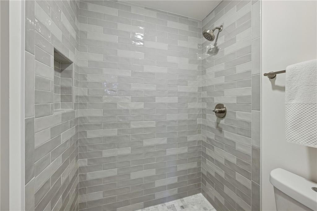 2370 Leafgate Road Decatur, GA 30033 - Photo 36 of 59