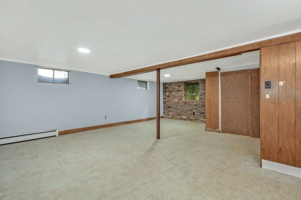 30 Old Marlboro Road Maynard, MA 01754 - Photo 21 of 34 an empty room with an entryway