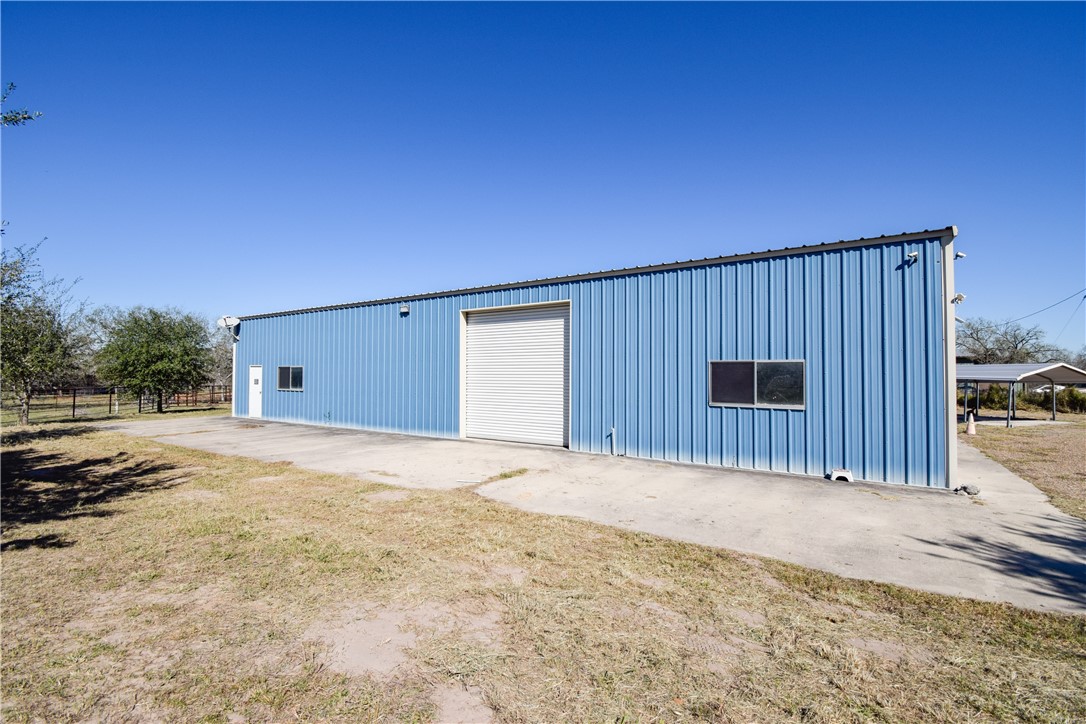 23250 County Road 1038 Mathis, TX 78368 - Photo 9 of 40 3000 sq ft steel barndominium