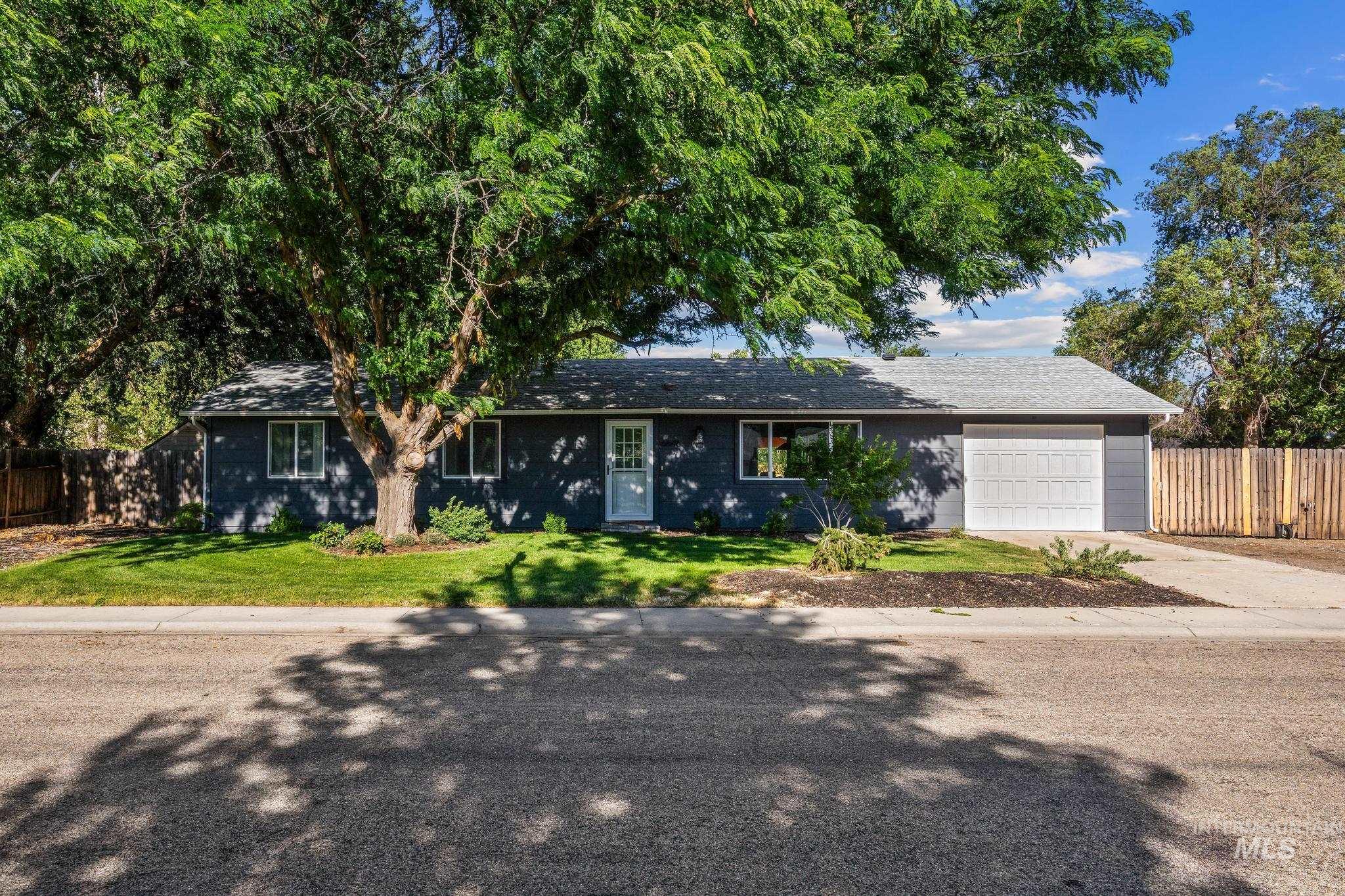 6646 South Ruddsdale Avenue Boise, ID 83709 - Photo 1 of 38
