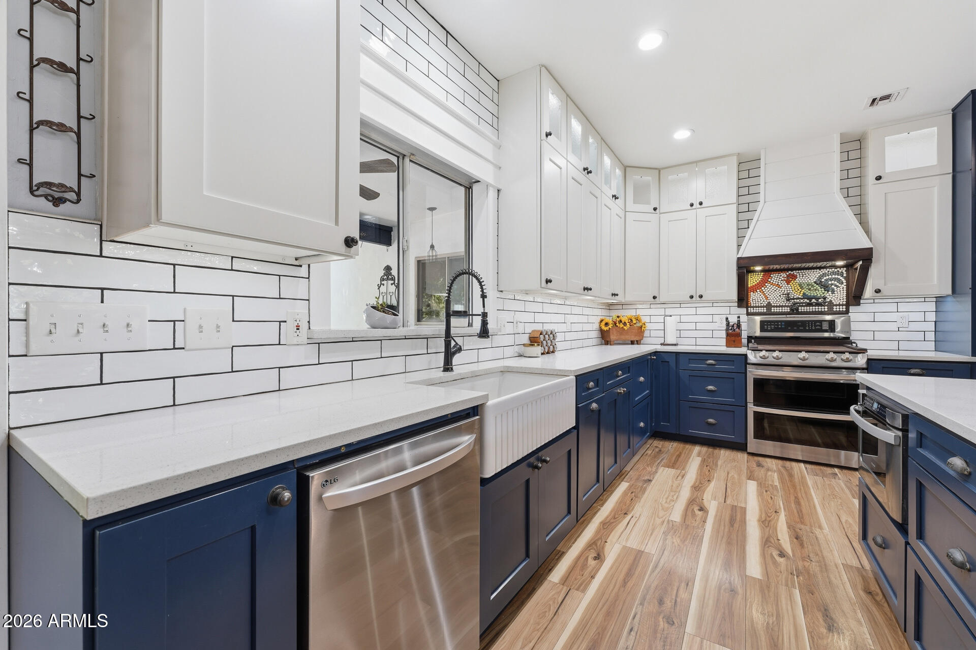2076 East Willis Road Gilbert, AZ 85297 - Photo 12 of 80 012-kitchen