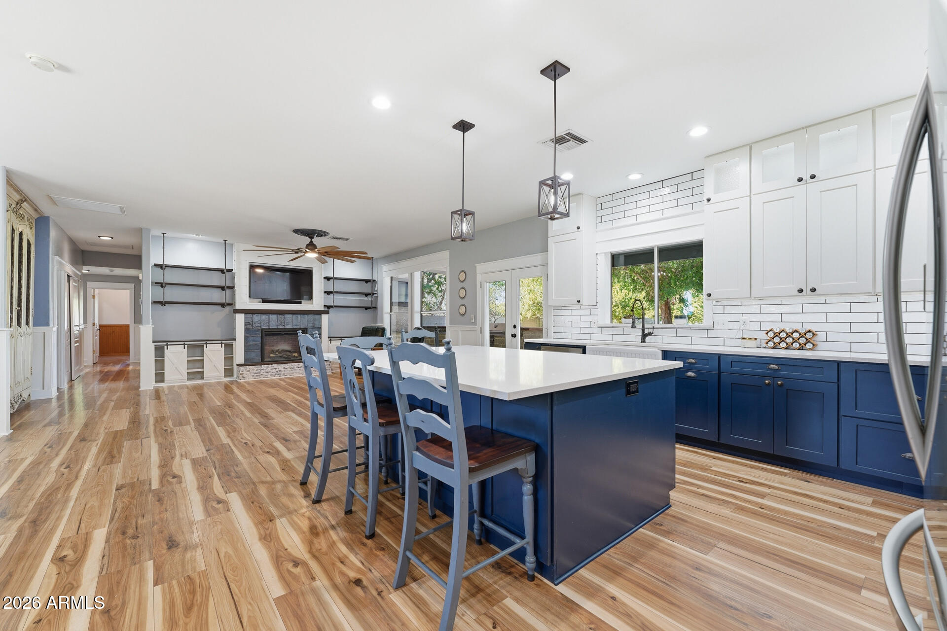 2076 East Willis Road Gilbert, AZ 85297 - Photo 16 of 80 016-kitchen