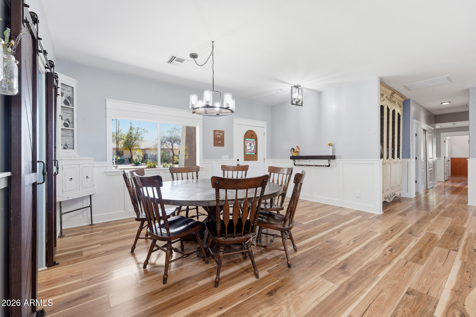 2076 East Willis Road Gilbert, AZ 85297 - Photo 19 of 80 019-dining