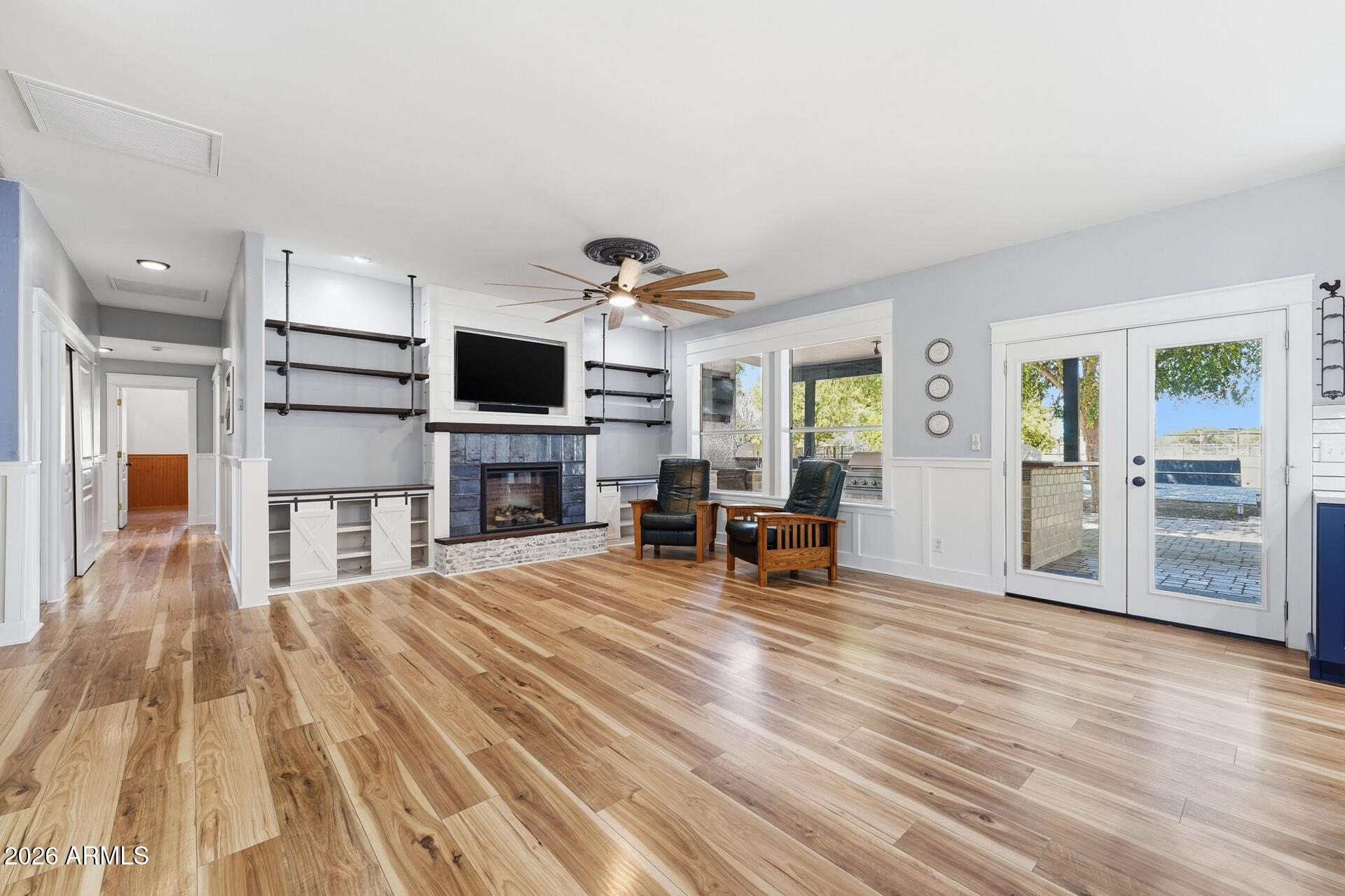 2076 East Willis Road Gilbert, AZ 85297 - Photo 6 of 80 great room