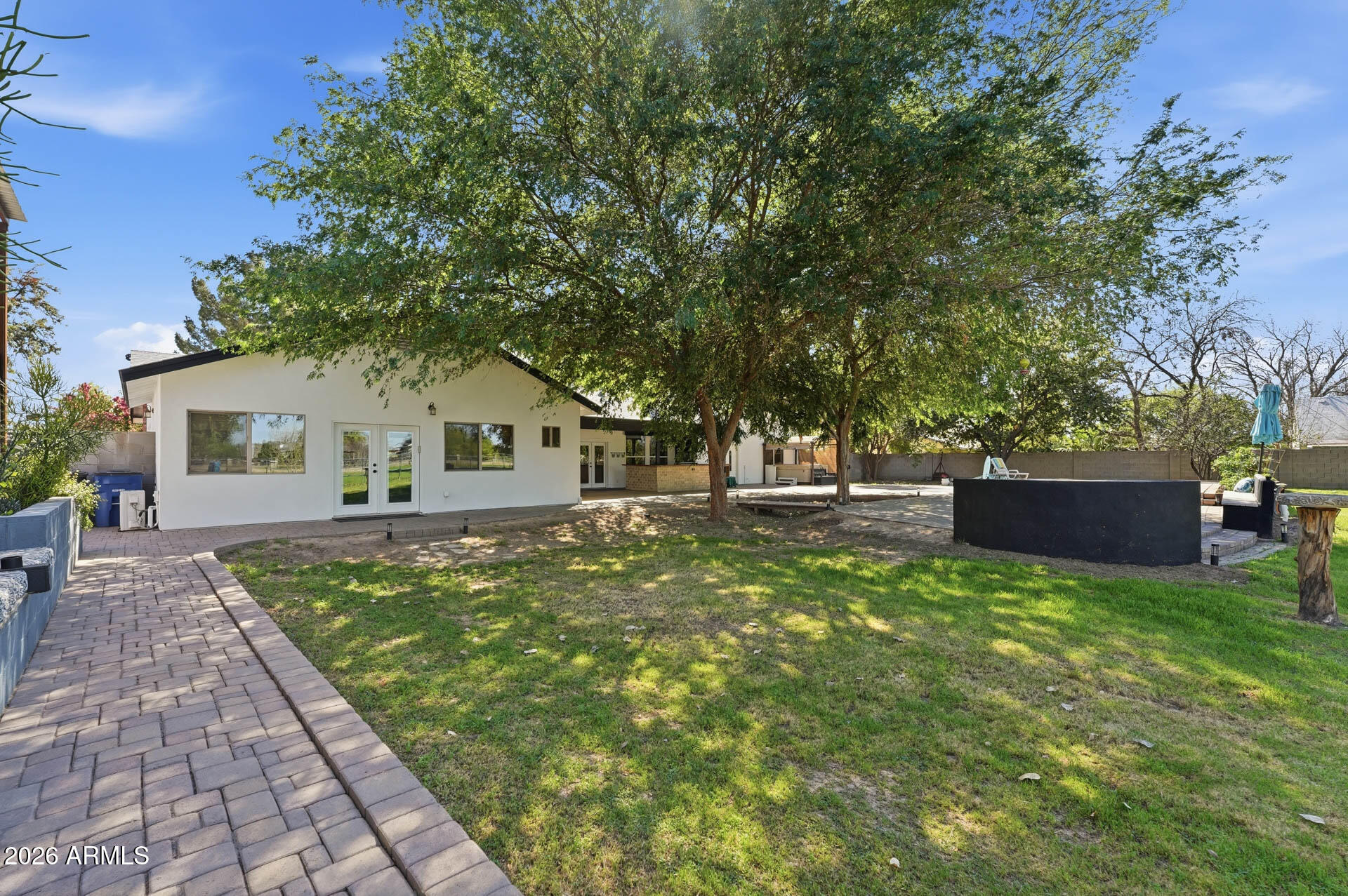 2076 East Willis Road Gilbert, AZ 85297 - Photo 8 of 30 058-backyard