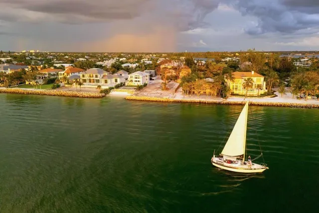 $25,000,000 | 4050 Higel Avenue, Sarasota, FL 34242