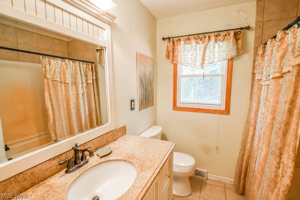 2790 Graybill Road Uniontown, OH 44685 - Photo 14 of 22 Full Bath Main Level