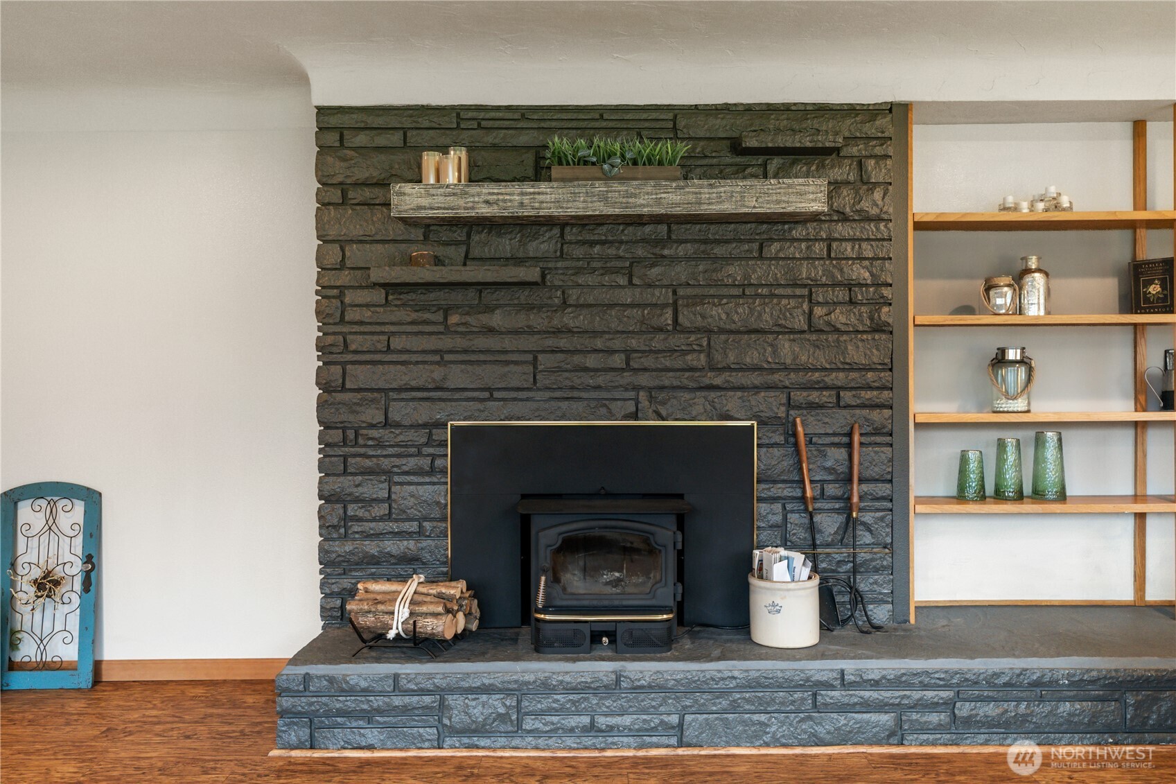 245 Joe Rocky Road Raymond, WA 98577 - Photo 5 of 40