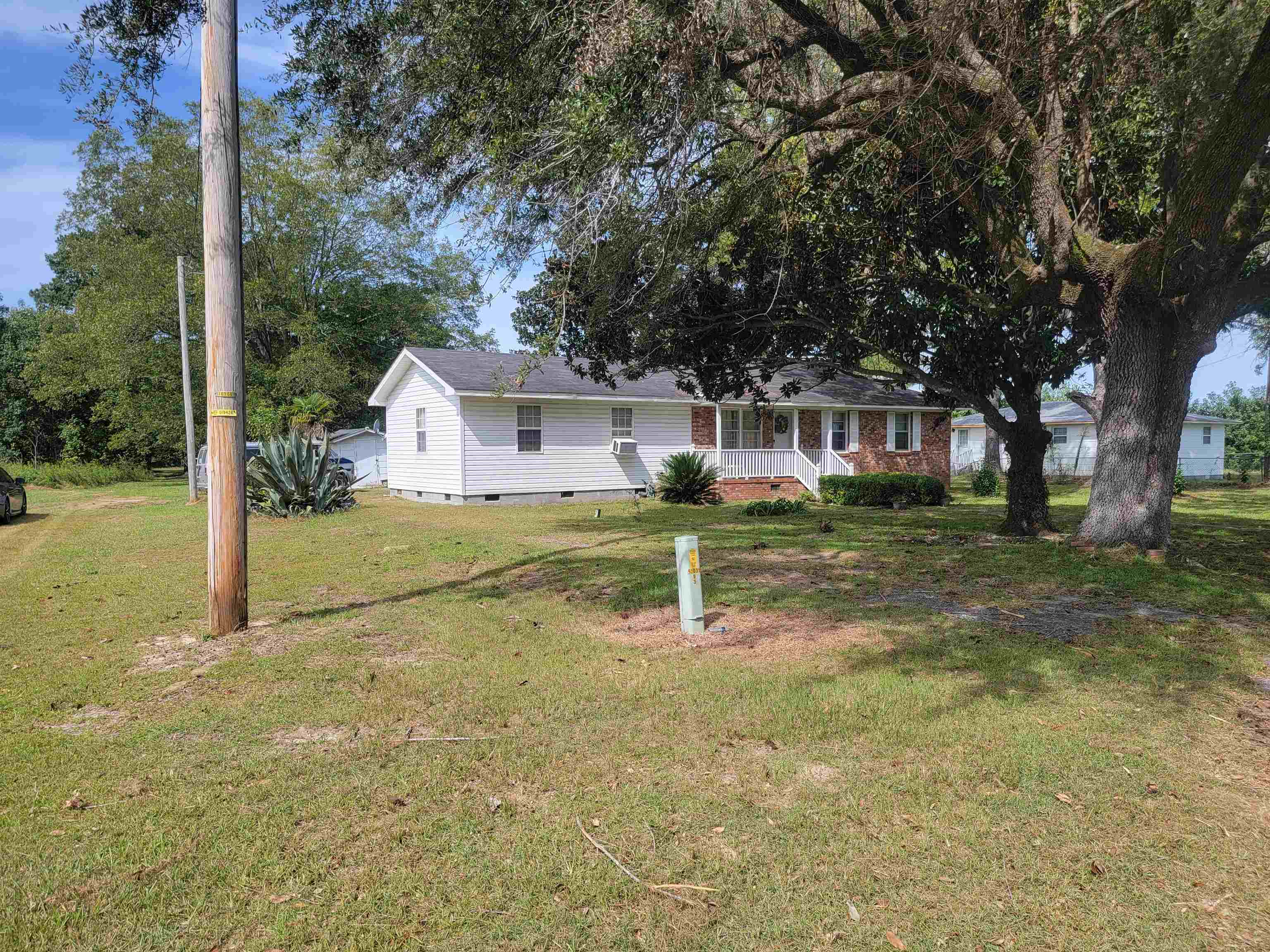 111 Inglenook Road Kingstree, SC 29556 - Photo 2 of 14