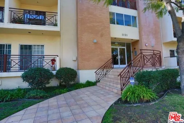 $3,100 | 1131 Campbell Street, Unit 201, Glendale, CA 91207
