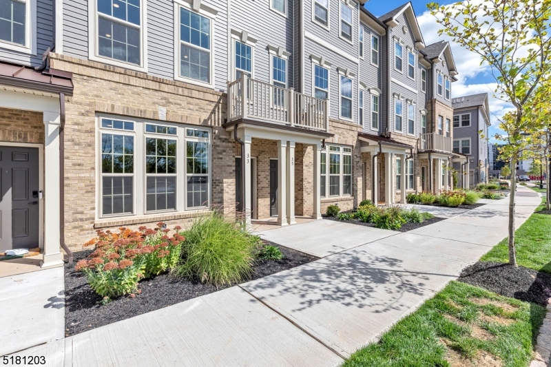 an outdoor view of a building
