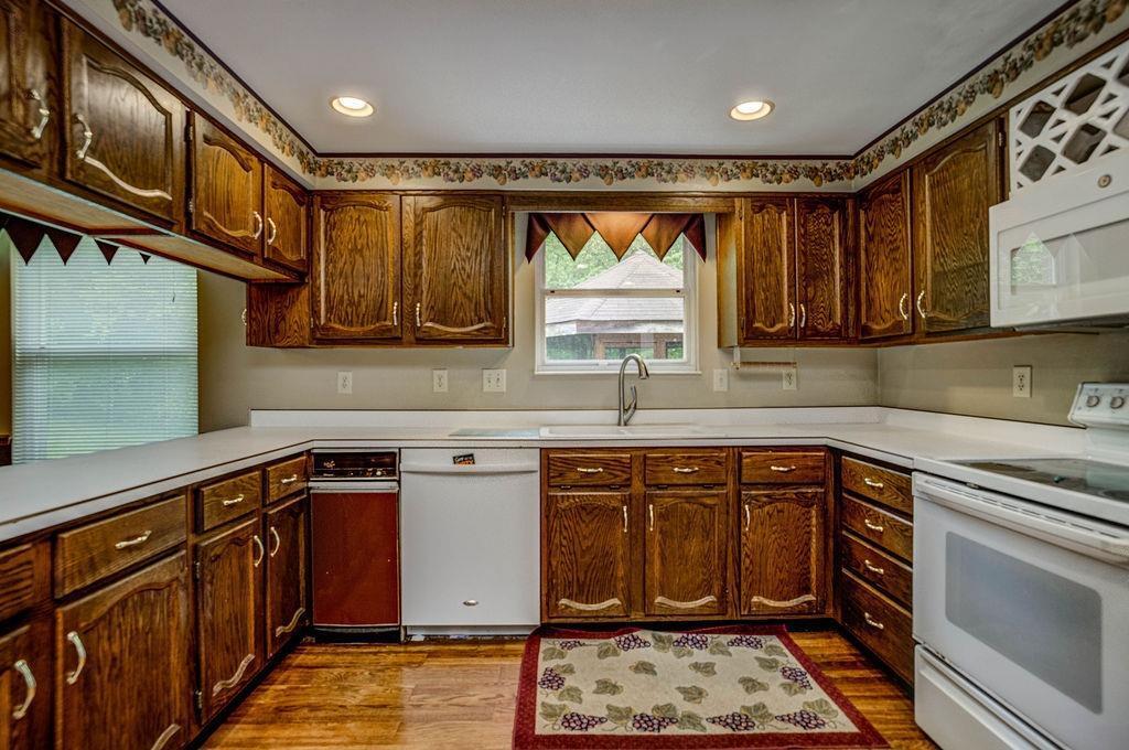 1911 Neeb Road Cincinnati, OH 45233 - Photo 8 of 49