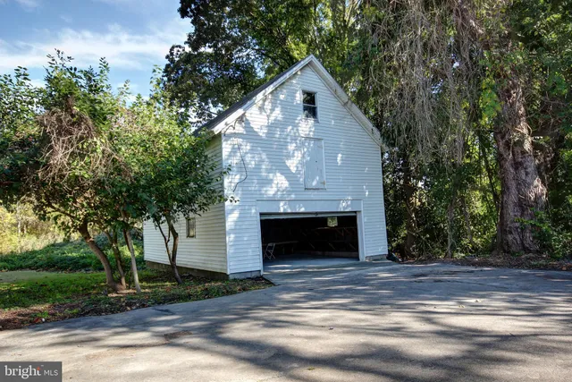 $375,000 | 11887 Somerset Avenue, Princess Anne, MD 21853