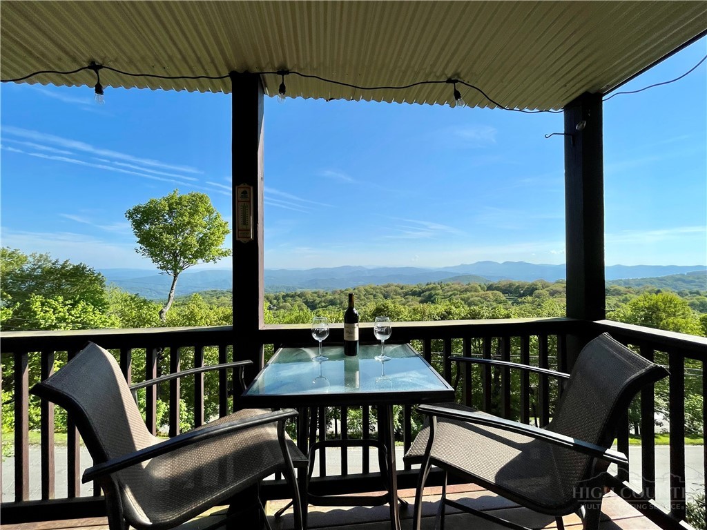 220 Northridge Road, Unit 16 Beech Mountain, NC 28604 - Photo 2 of 29