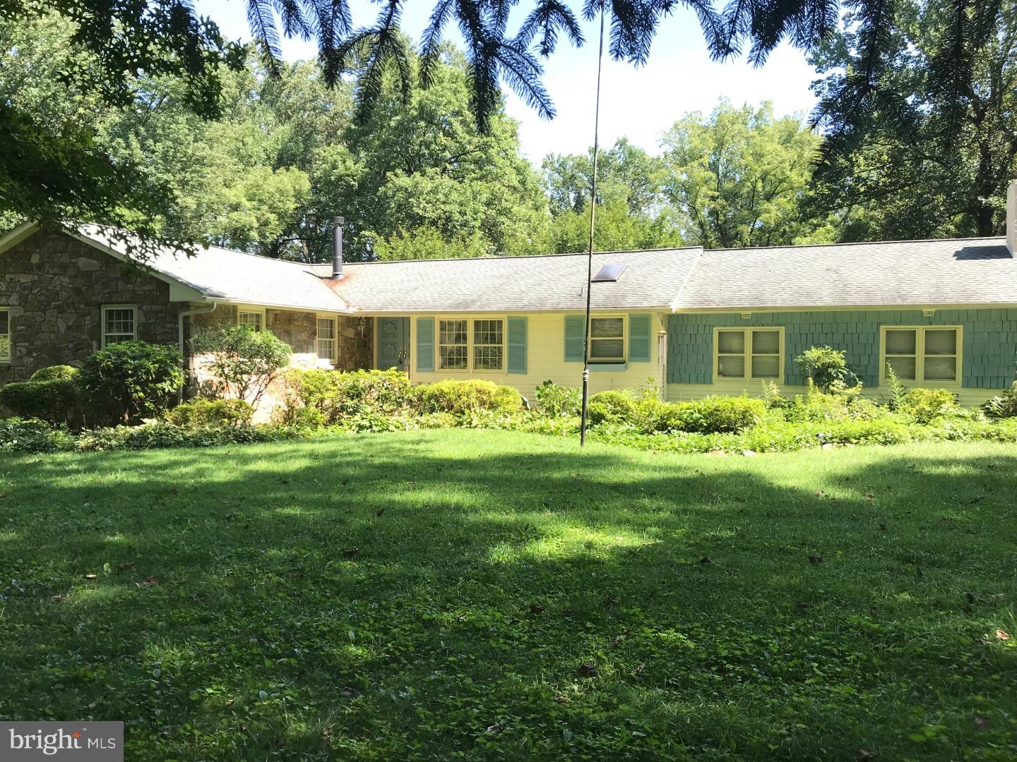 212 Isabella Road Elverson, PA 19520 - Photo 1 of 25 Gallery Image 1