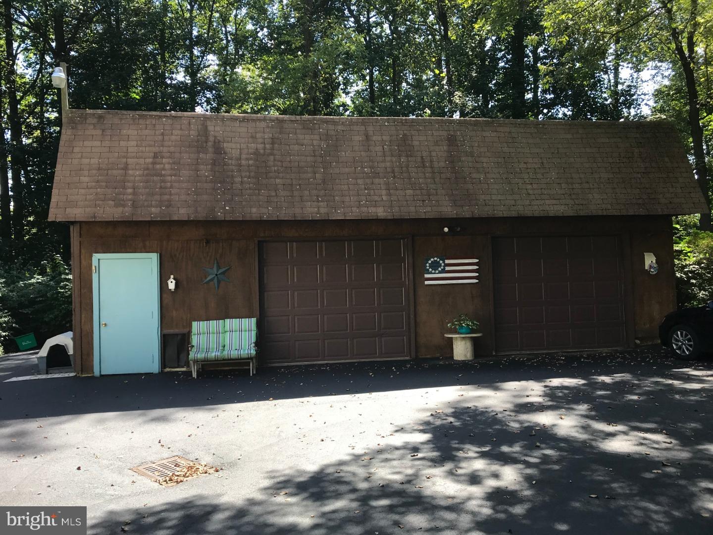 212 Isabella Road Elverson, PA 19520 - Photo 2 of 25 Gallery Image 2