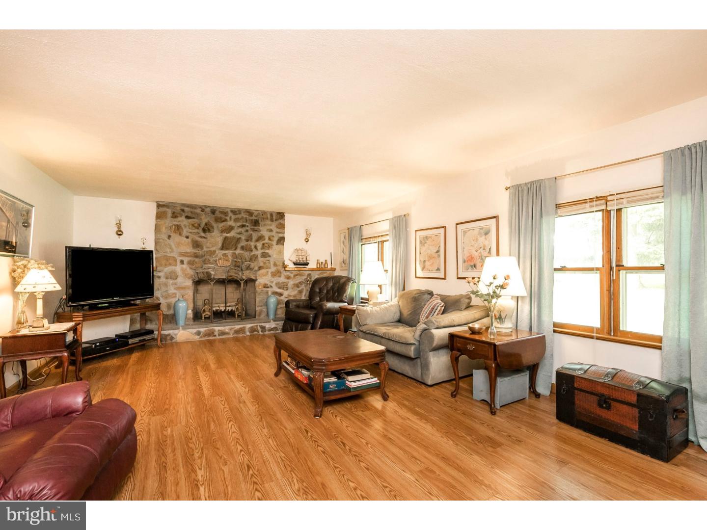 212 Isabella Road Elverson, PA 19520 - Photo 8 of 25 Gallery Image 8