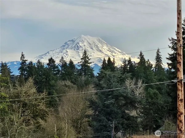 $849,990 | 7415 100th Street East, Puyallup, WA 98373