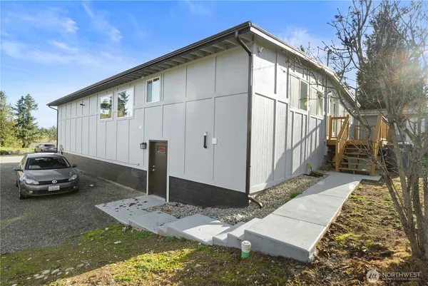 $849,990 | 7415 100th Street East, Puyallup, WA 98373