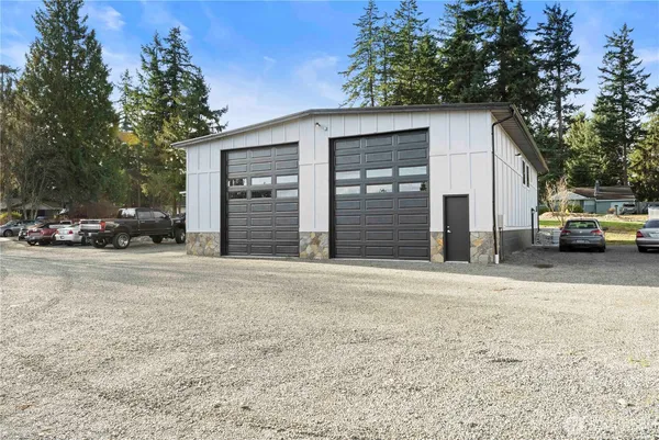 $849,990 | 7415 100th Street East, Puyallup, WA 98373