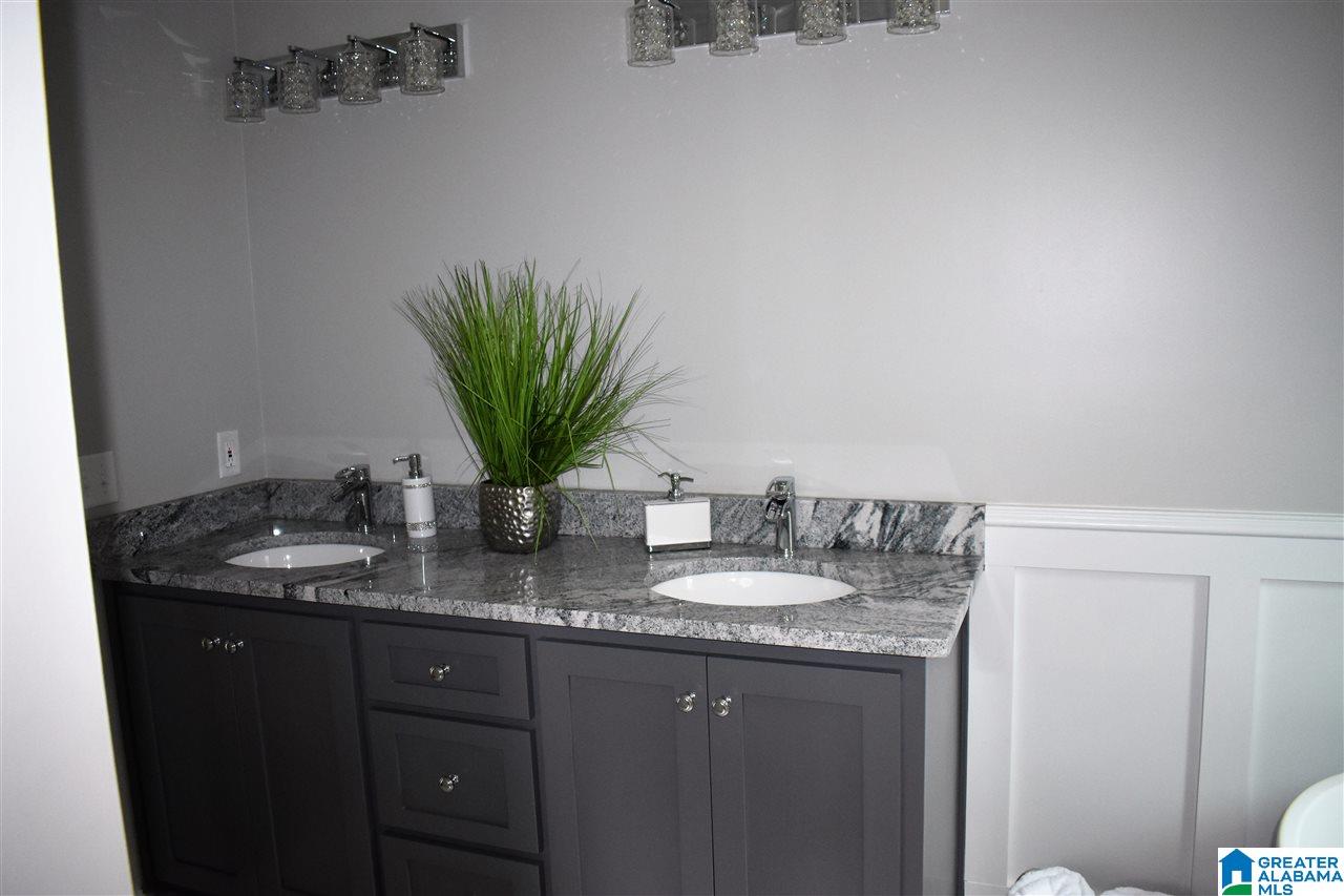 4428 Dolly Ridge Road Birmingham, AL 35243 - Photo 10 of 32 Gallery Image 10
