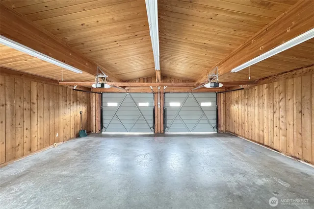a view of a house with entryway