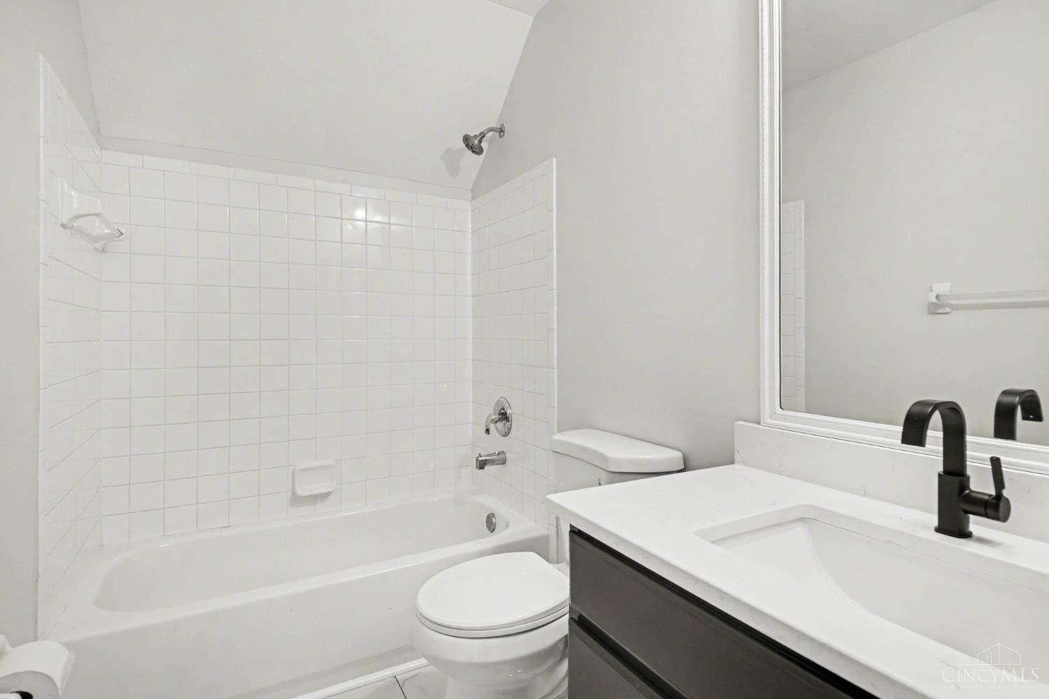745 Compton Road Cincinnati, OH 45231 - Photo 21 of 30