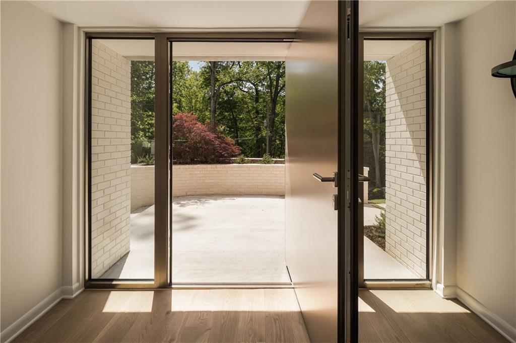 3619 Ivy Road Northeast Atlanta, GA 30305 - Photo 25 of 86
