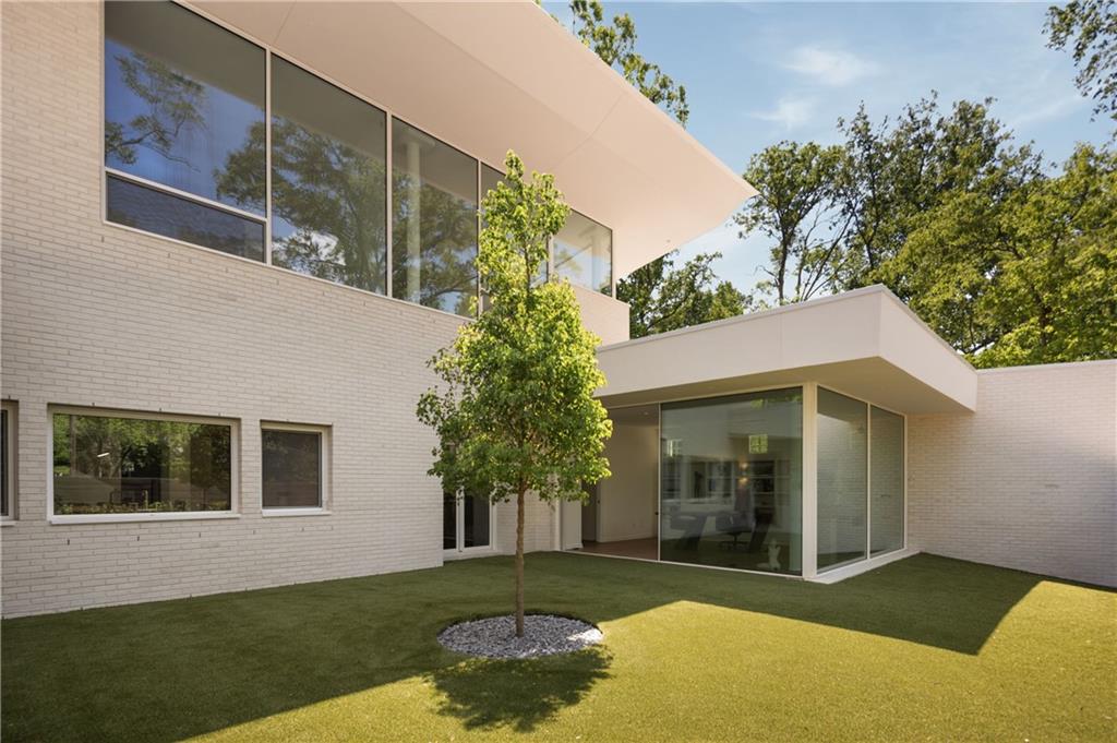 3619 Ivy Road Northeast Atlanta, GA 30305 - Photo 38 of 86