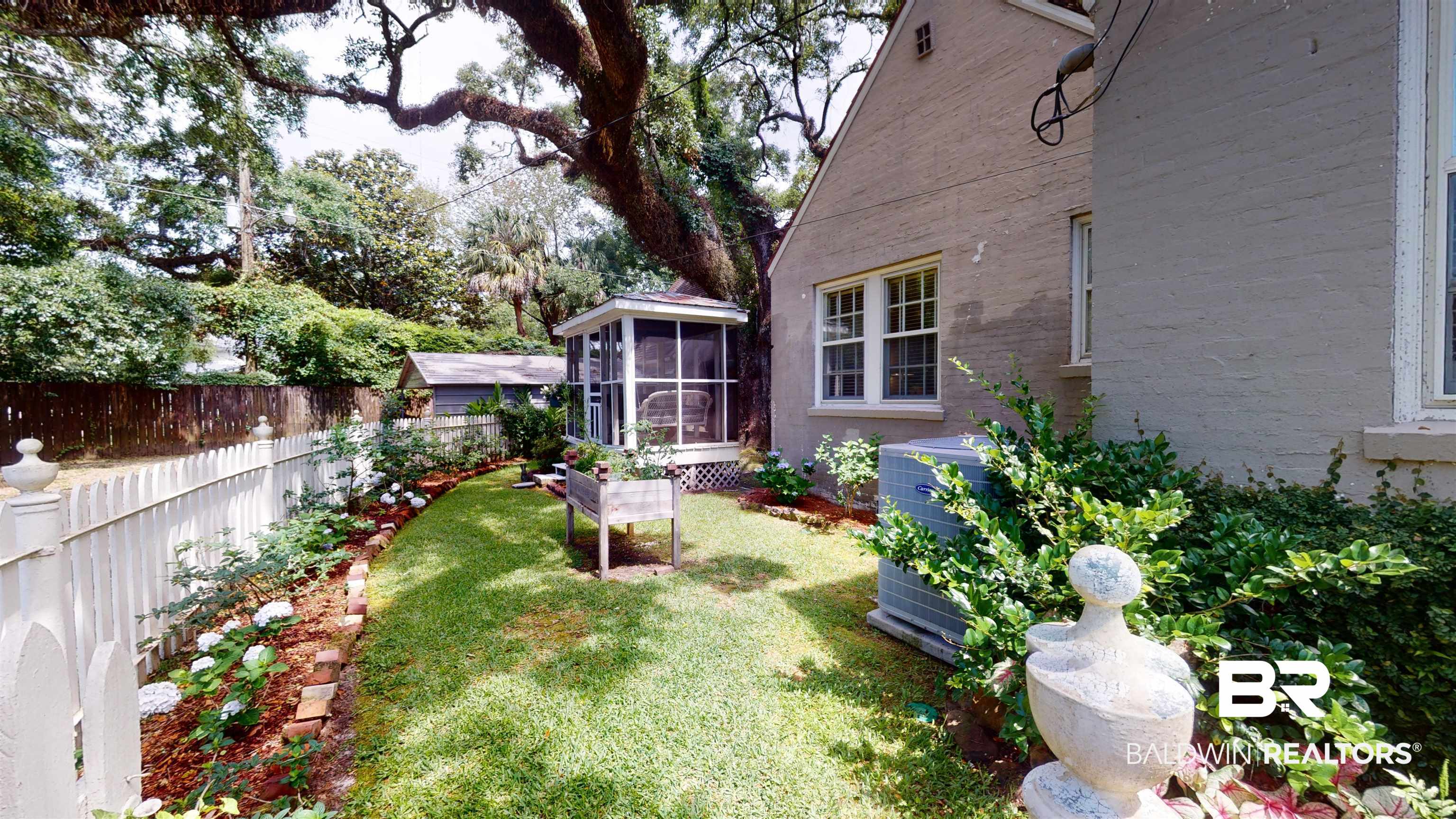 215 Woodlands Avenue Mobile, AL 36607 - Photo 29 of 34
