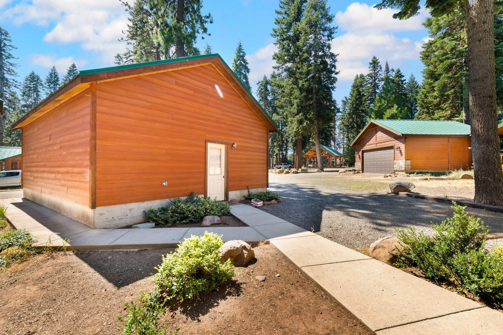 7979 Hyatt Prairie Road, Unit 33 Ashland, OR 97520 - Photo 26 of 37 24 Cabin 33