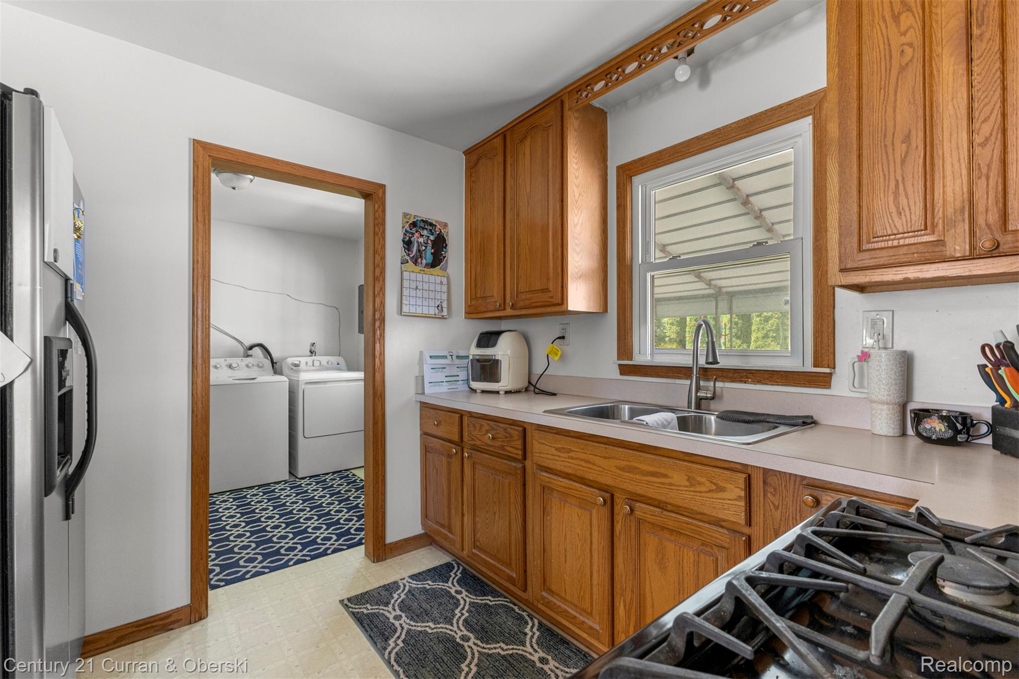 6141 North Gulley Road Dearborn Heights, MI 48127 - Photo 6 of 31 Kitchen