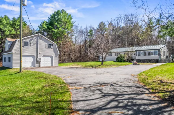 $219,000 | 991 Oakland Road, Belgrade, ME 04917
