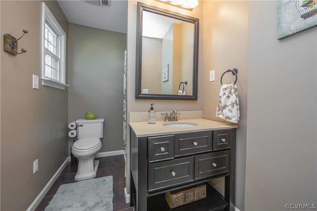 12610 Ruth Hill Road Church Road, VA 23833 - Photo 18 of 33 Master Bath