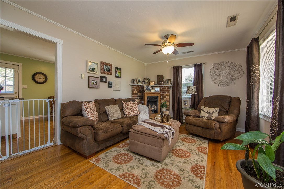 12610 Ruth Hill Road Church Road, VA 23833 - Photo 4 of 33 Living Room w/ Gas Fireplace